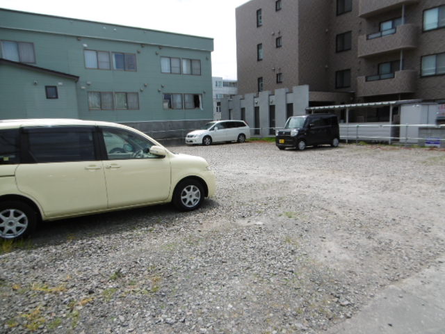 広さがあり駐車しやすいです。
