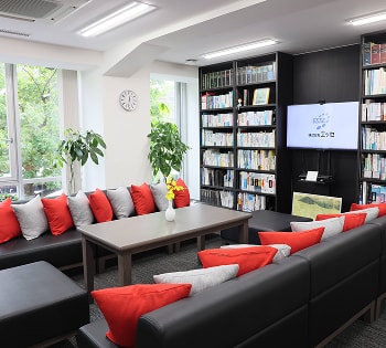 株式会社エッセ本社